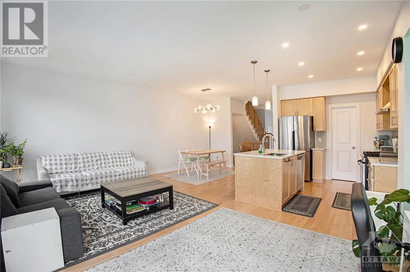 811 CLAPHAM Terrace  Ottawa, K2S2N8 | Image 9