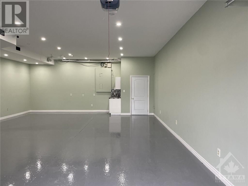 2285 ST LAURENT BOULEVARD UNIT#D6 Image 2