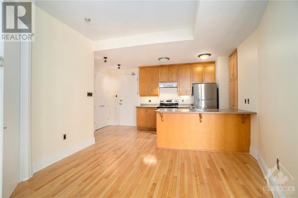 420 BERKLEY AVENUE UNIT#609 Image 4