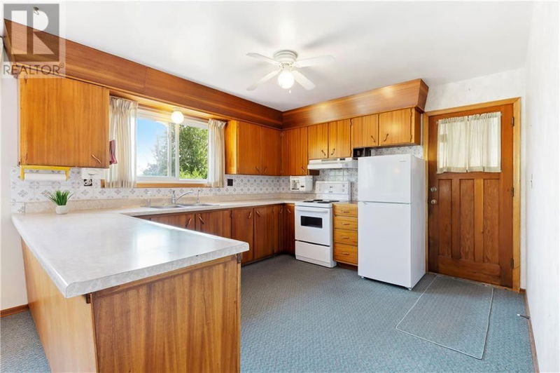 39 SARAH Street  Maitland, K6V5T1 | Image 5