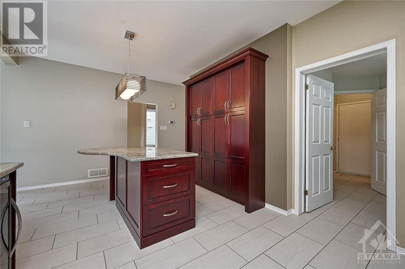 5928 GLADEWOODS Place  Ottawa, K1W1G5 | Image 13