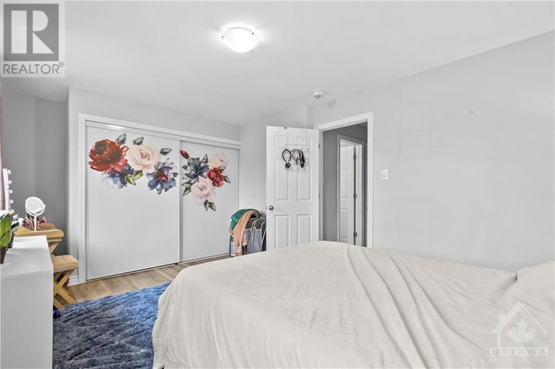 33 LEACROSS Private  Ottawa, K1C0C4 | Image 12