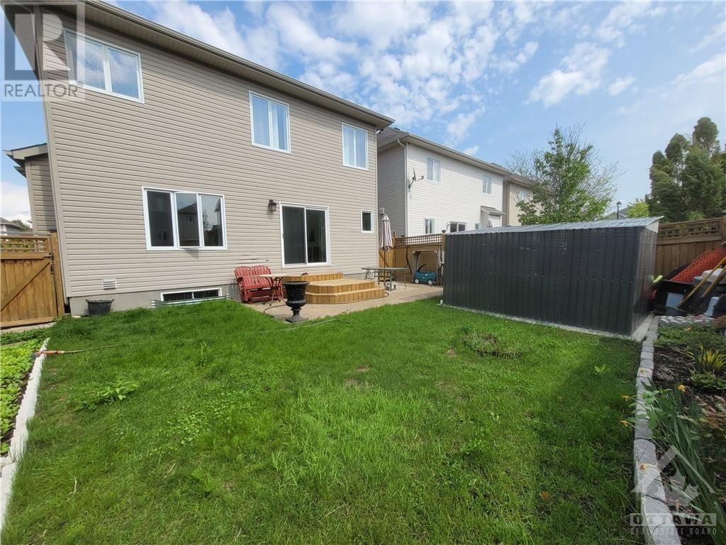 115 SIROCCO CRESCENT Image 30