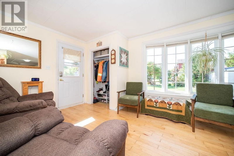 317 PARK Avenue  Pembroke, K8A3Z3 | Image 3