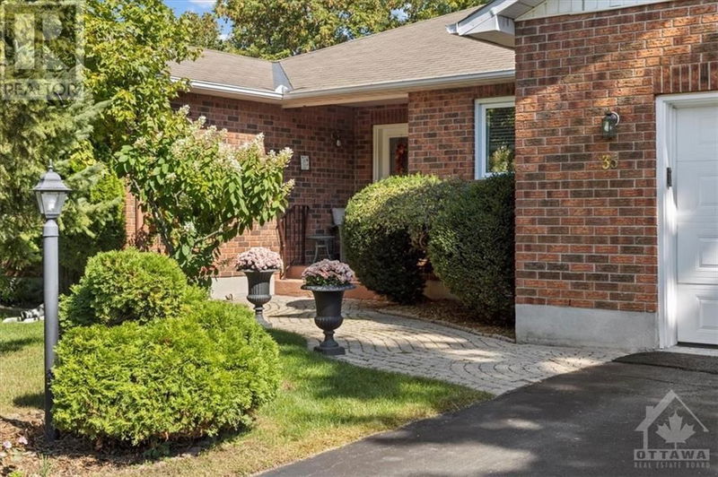 35 CARIBOU Avenue  Ottawa, K2S1M7 | Image 5