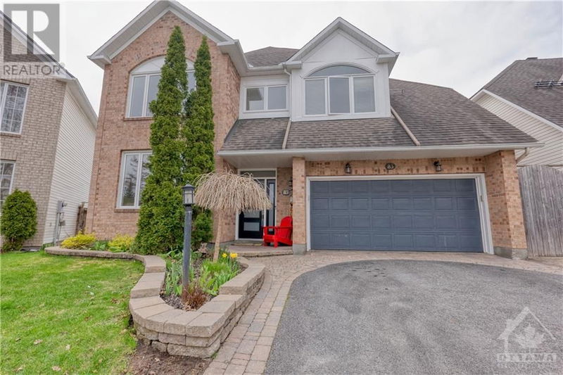 83 STONEPOINTE Avenue  Ottawa, K2G6G3 | Image 1