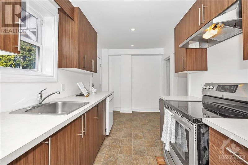 232 HOLLAND Avenue  Ottawa, K1Y0Y5 | Image 13