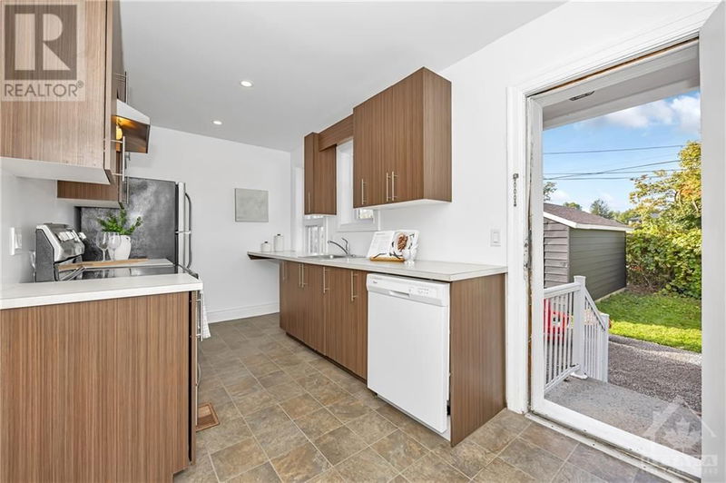 232 HOLLAND Avenue  Ottawa, K1Y0Y5 | Image 25