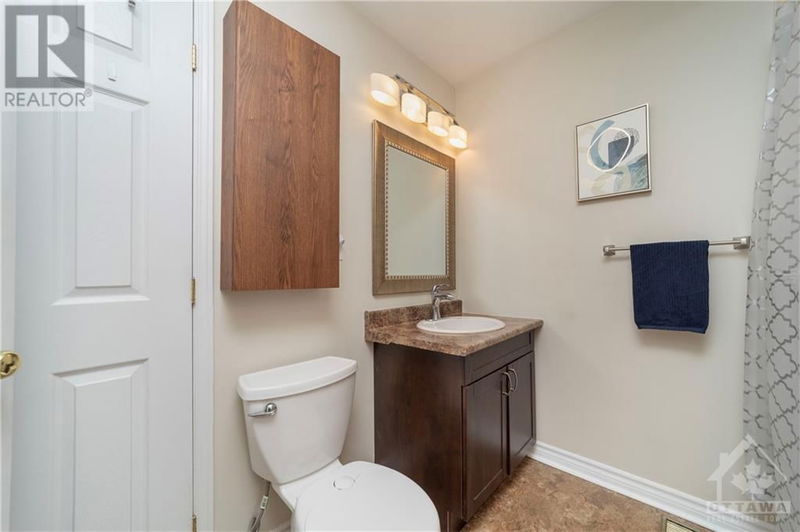 36 SANTA CRUZ Private  Ottawa, K1G6M4 | Image 22