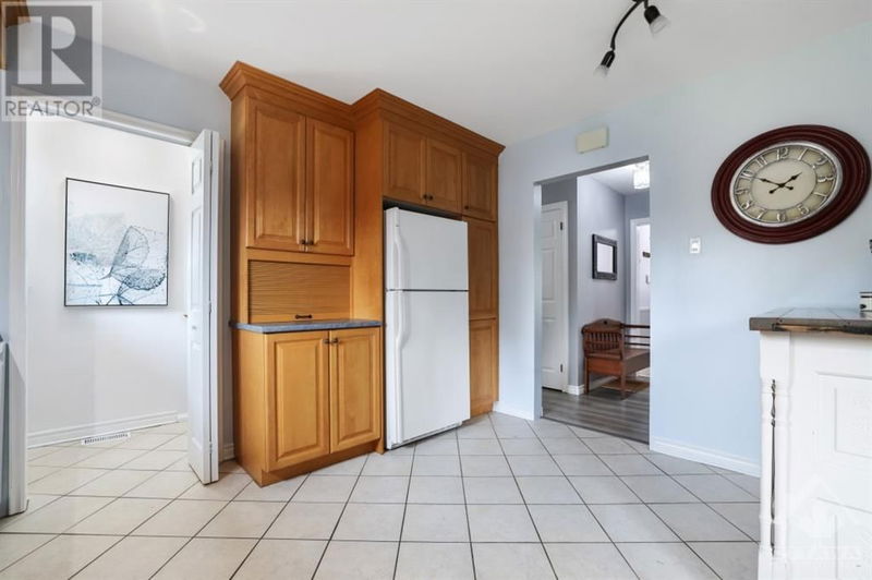 680 INGRAM Crescent  Ottawa, K1J7A8 | Image 11