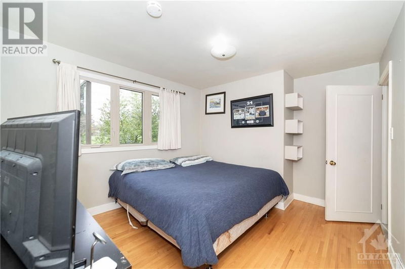 70 REBECCA Crescent  Ottawa, K1J6B9 | Image 12