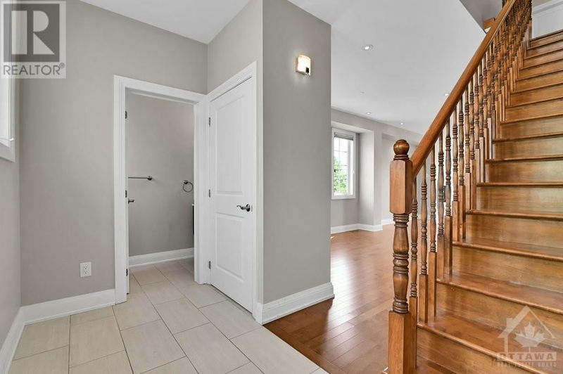 1326 KINGSTON Avenue  Ottawa, K1Z8L2 | Image 2