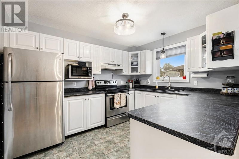 682 PAUL Terrace  Rockland, K4K1P8 | Image 8