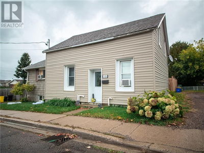 155 PETER Street  Pembroke, K8A1P6 | Image 1