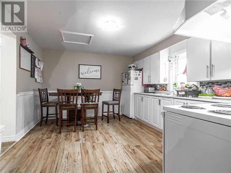 155 PETER Street  Pembroke, K8A1P6 | Image 3