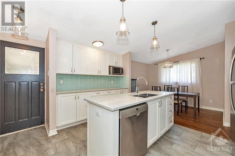 2010 FEATHERSTON Drive  Ottawa, K1H6P9 | Image 15