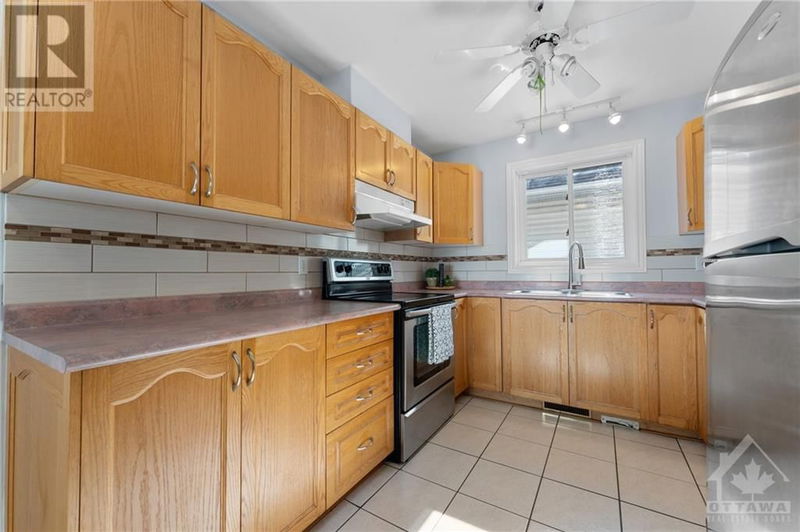 1924 SUNLAND Drive  Ottawa, K4A3T4 | Image 7