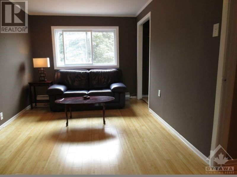 375 CHURCHILL AVENUE UNIT#1 Image 3