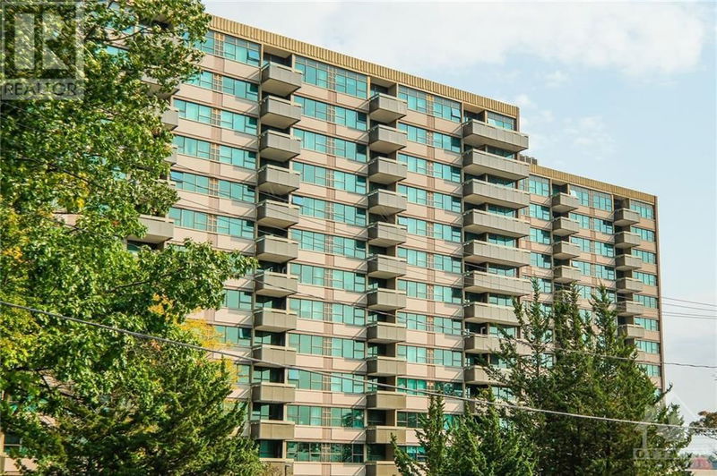  1112 - 555 BRITTANY Drive  Ottawa, K1K4C5 | Image 2