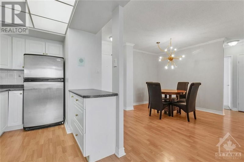  1112 - 555 BRITTANY Drive  Ottawa, K1K4C5 | Image 6