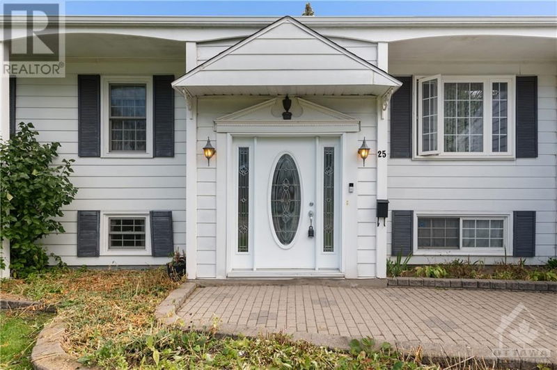 25 SAGINAW Crescent  Ottawa, K2E6Y8 | Image 2