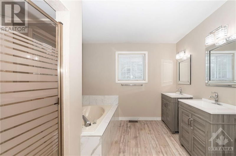 32 ELLISSON Way  Ottawa, K1G4P6 | Image 15