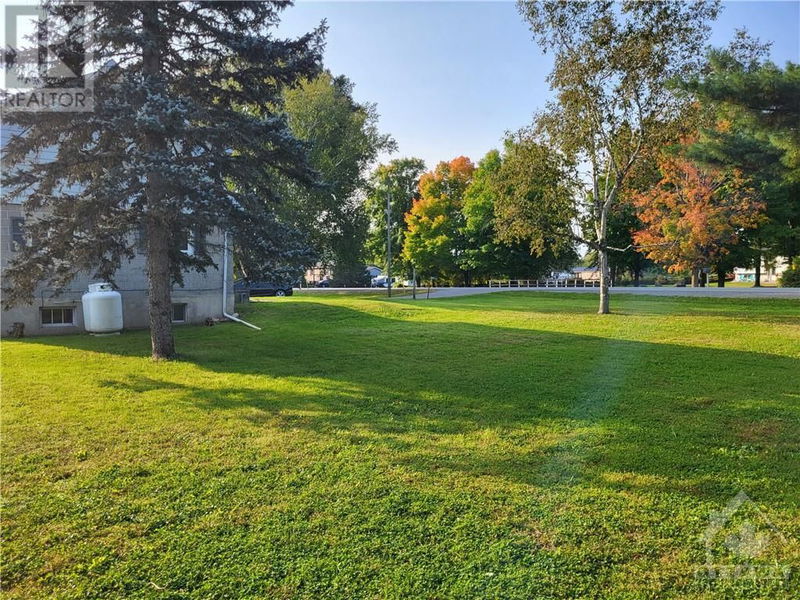 5687 FIRST LINE Road  Manotick, K0A2E0 | Image 2