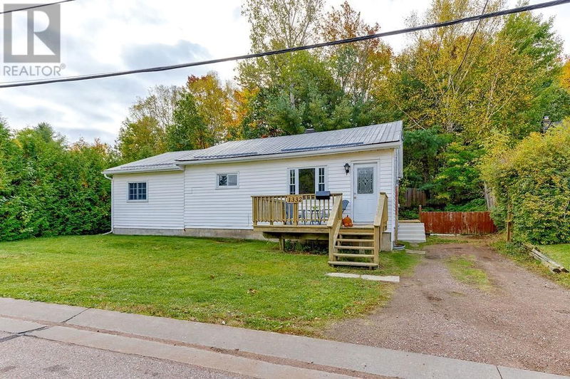 1332 VICTORIA Street  Petawawa, K8H2G1 | Image 1