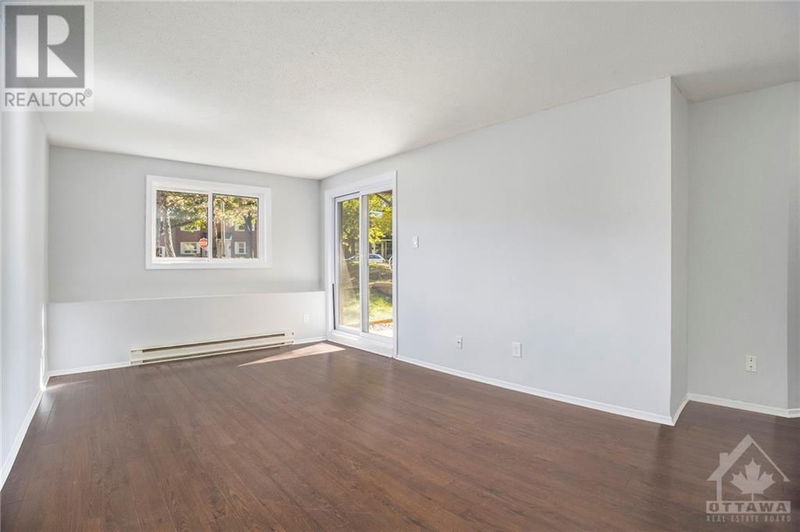  105 - 280 BRITTANY Drive  Ottawa, K1K4M4 | Image 6