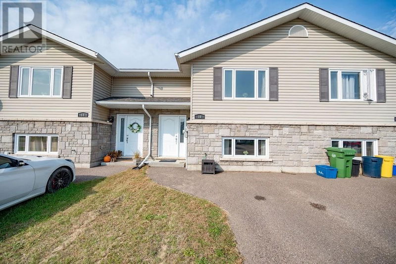 16 WILLIAM THOMAS Drive  Petawawa, K8H0C3 | Image 2