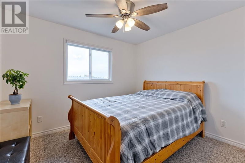 30 WINSTON Avenue  Petawawa, K8H0C1 | Image 22