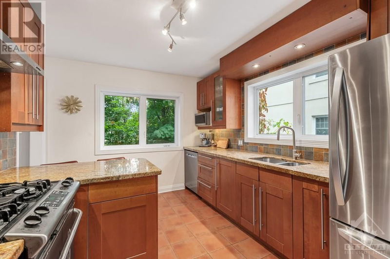 100 NOEL Street  Ottawa, K1M2A5 | Image 9