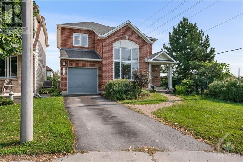 212 WILLOW CREEK Circle  Ottawa, K2G7B1 | Image 2