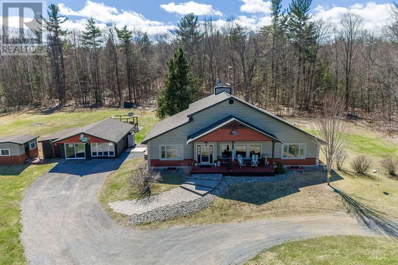 3033 MCLAUGHLIN Road  Westmeath, K8A6W3 | Image 1