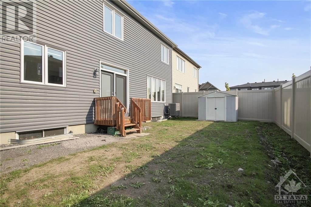 302 EAGLEHEAD CRESCENT Image 30