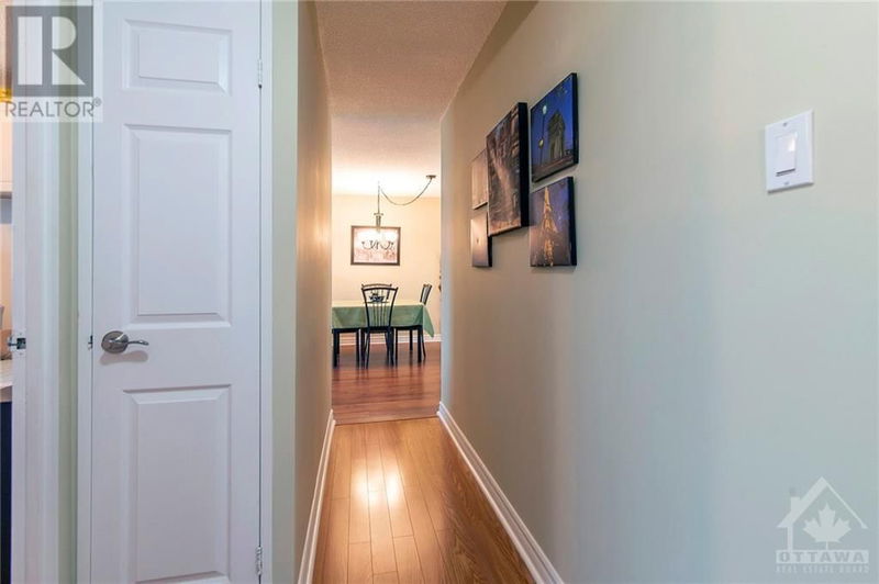  814 - 555 BRITTANY Drive  Ottawa, K1K4C5 | Image 13