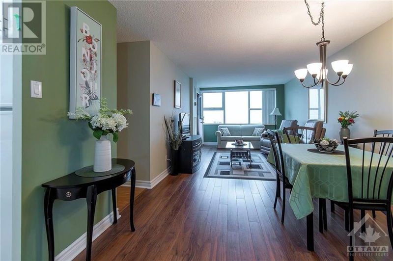  814 - 555 BRITTANY Drive  Ottawa, K1K4C5 | Image 4