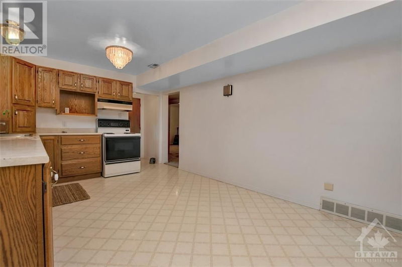 1312 AVENUE R Avenue  Ottawa, K1G0B9 | Image 15