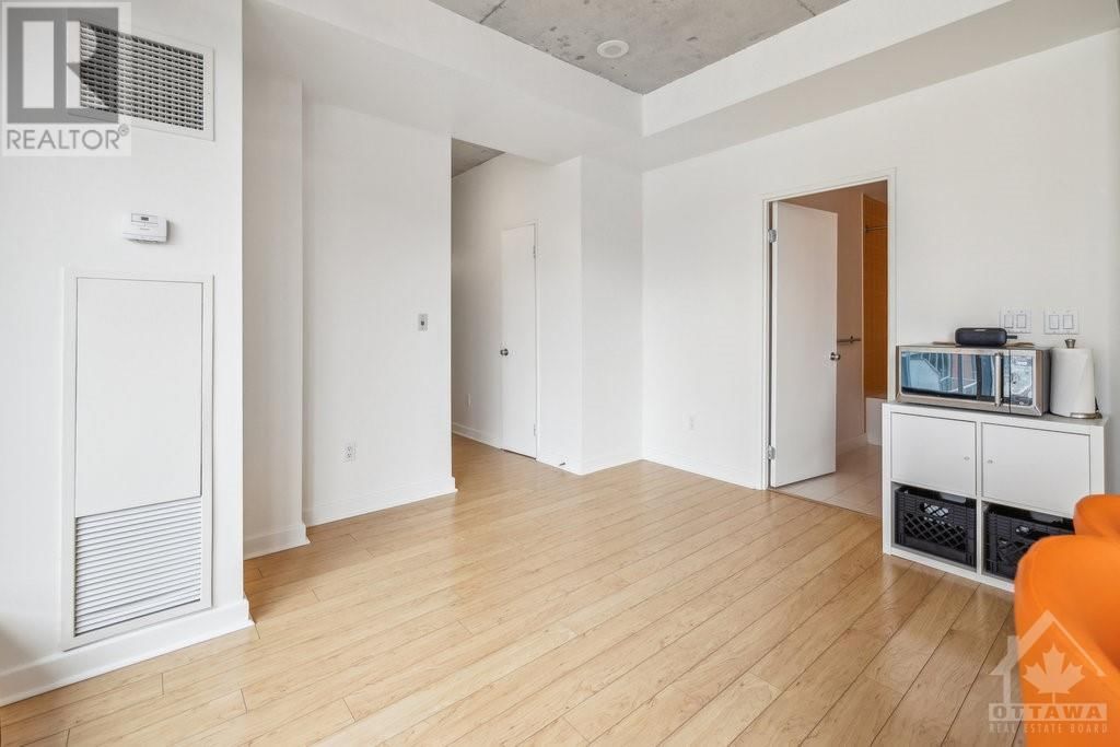 180 YORK STREET UNIT#306 Image 3