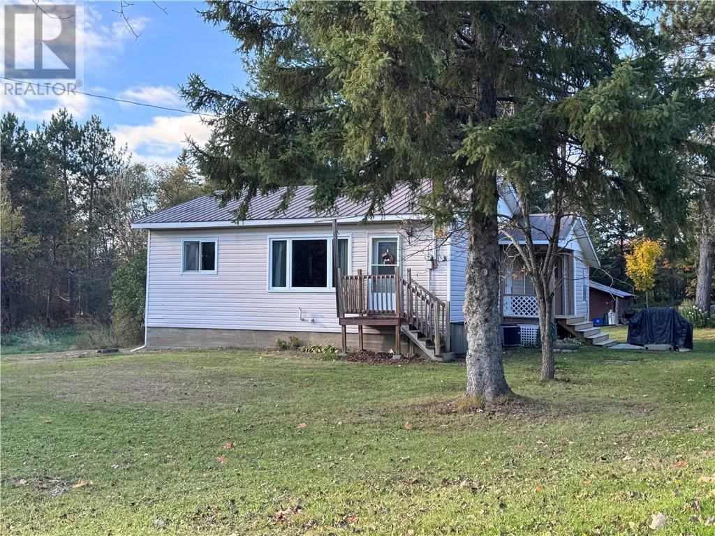 3160 LAKE DORE ROAD Image 1