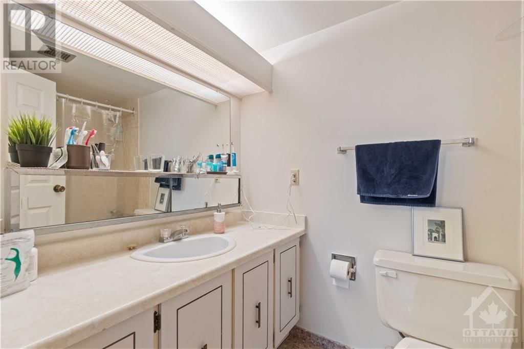 530 LAURIER AVENUE W UNIT#1902 Image 15