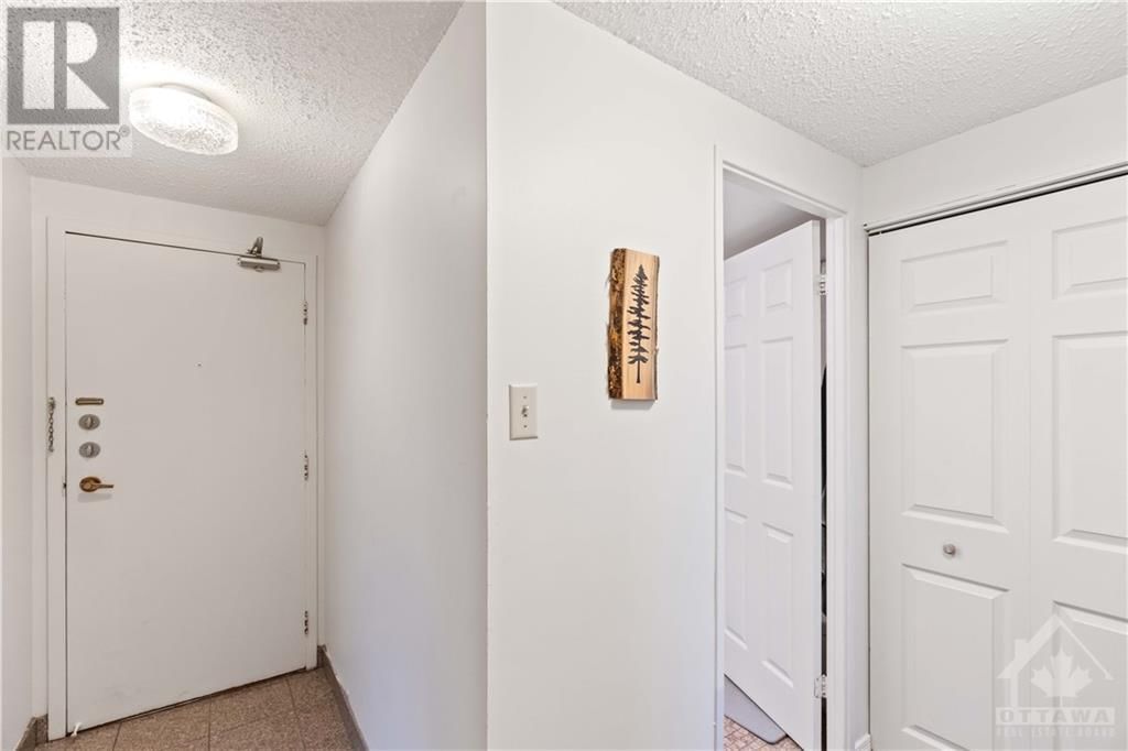 530 LAURIER AVENUE W UNIT#1902 Image 2