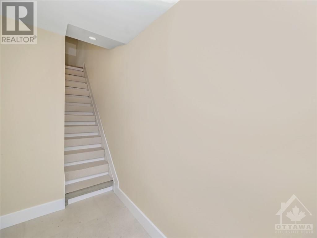 121 BEECHWOOD AVENUE UNIT#B Image 3