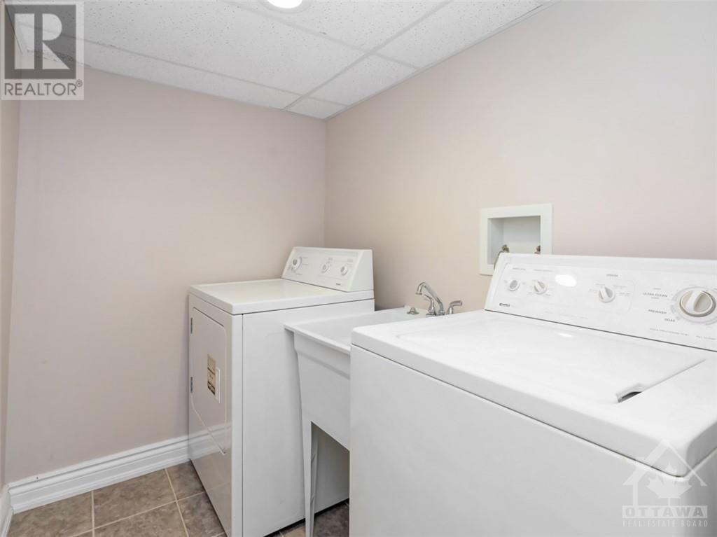 15 FOXHILL WAY UNIT#A Image 24