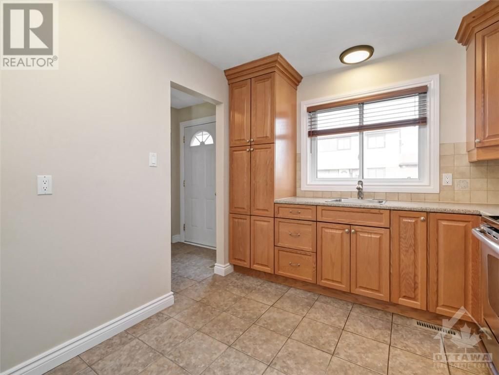 15 FOXHILL WAY UNIT#A Image 3