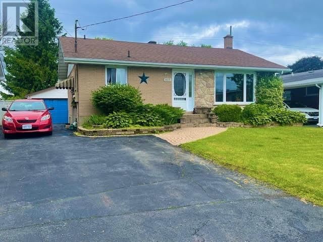 417 DANIS AVENUE W Image 2