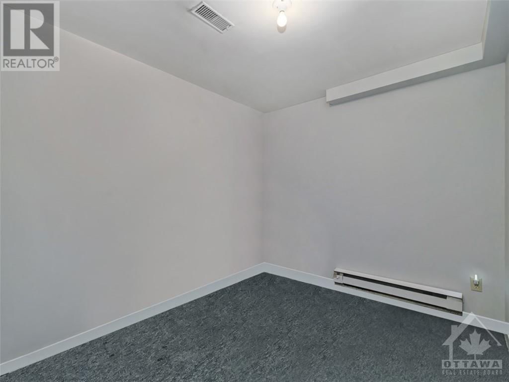 2099 LAUZON STREET Image 20