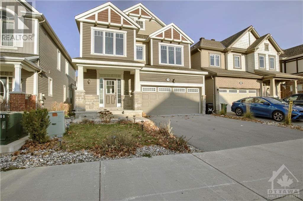 704 DEVARIO CRESCENT Image 2