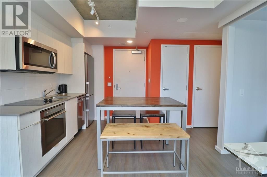 105 CHAMPAGNE AVENUE S UNIT#716 Image 4