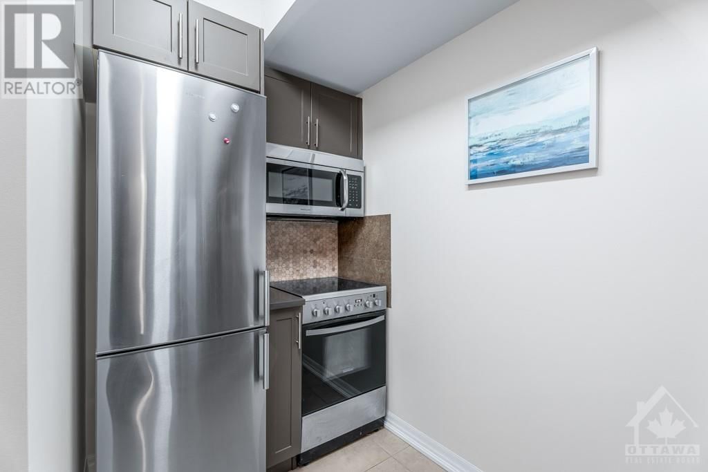 195 BESSERER STREET UNIT#2408 Image 16